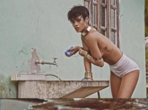 Rihanna  5 ¿Vogue Brazil